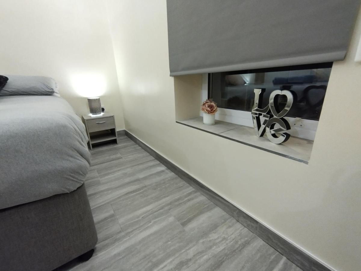 Queens Holiday Apartment 펨브룩도크 외부 사진