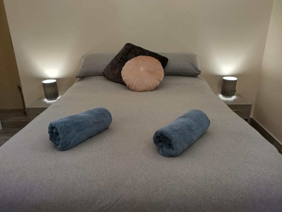 Queens Holiday Apartment 펨브룩도크 외부 사진