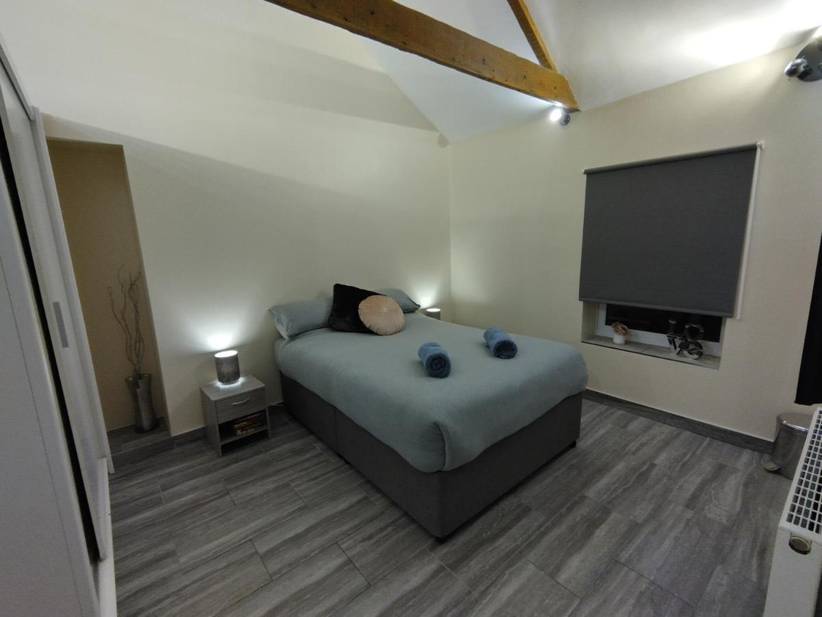Queens Holiday Apartment 펨브룩도크 외부 사진