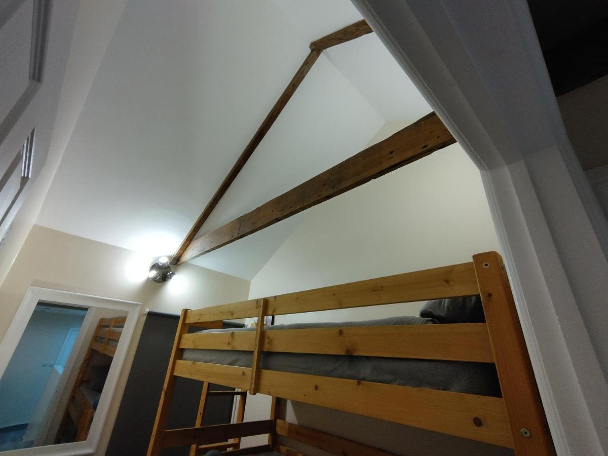 Queens Holiday Apartment 펨브룩도크 외부 사진
